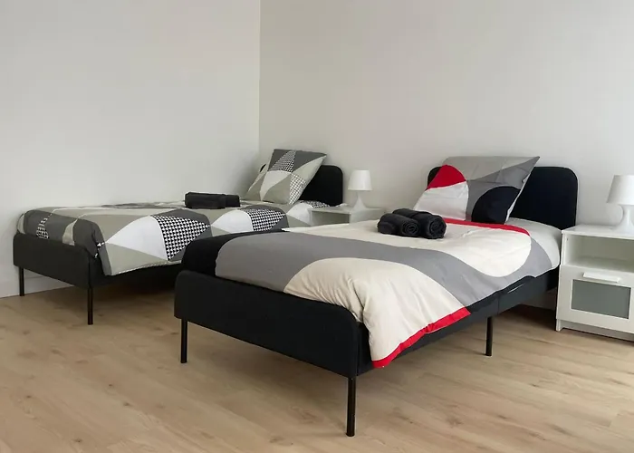 Spacious Of 120 M In * גוז'אן-מסטרה