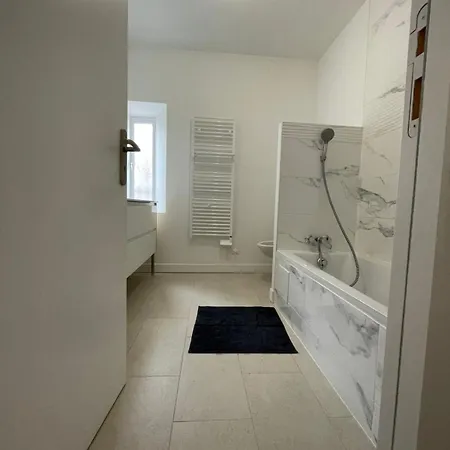 Apartment Spacious Of 120 M In