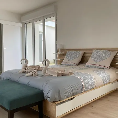 Spacious Of 120 M In
